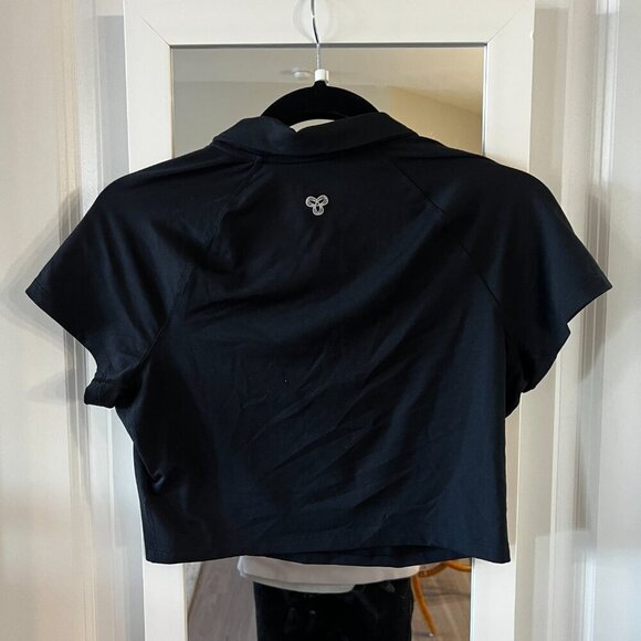 252 TNA Action Cropped Short Sleeve Polo Size Large Color Black Aritzia - Picture 4 of 4